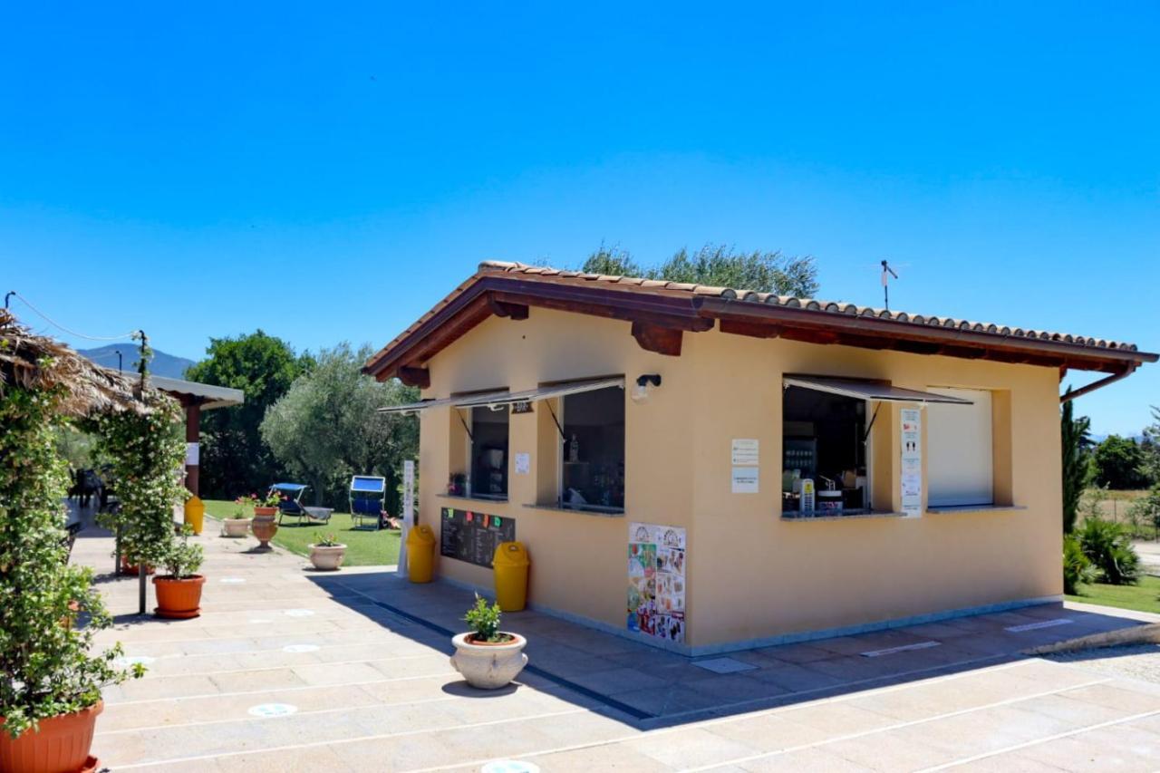 Agriturismo Il Casale Di Monica Rivotorto Exterior photo
